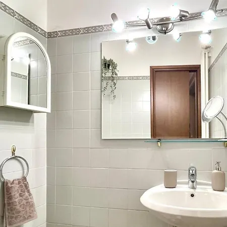 Nest In - A Nest In The Of For 6 דירה קומו