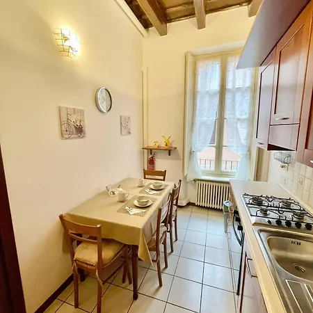 Nest In - A Nest In The Of For 6 *