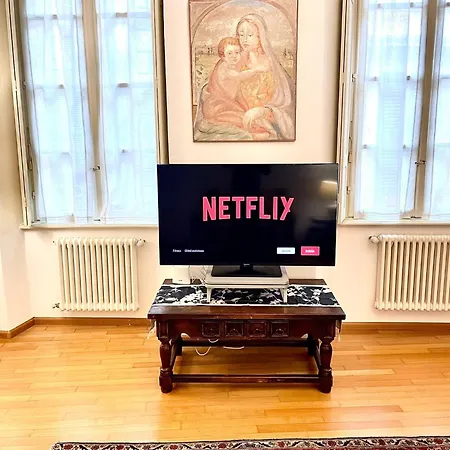 Nest In - A Nest In The Of For 6 * Côme