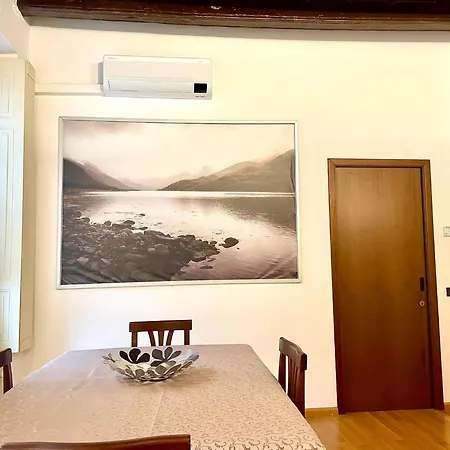 Nest In - A Nest In The Of For 6 *